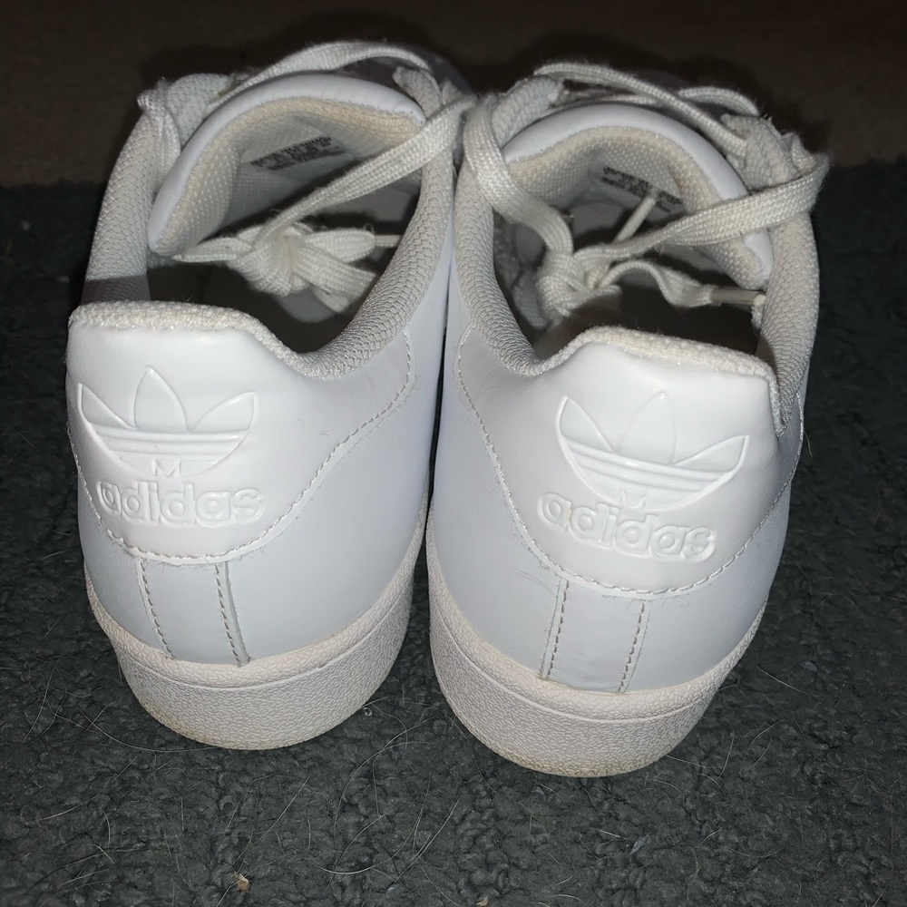 Women’s size 10 /Men’s size 8. Adidas Super Stars - Picture 4 of 7
